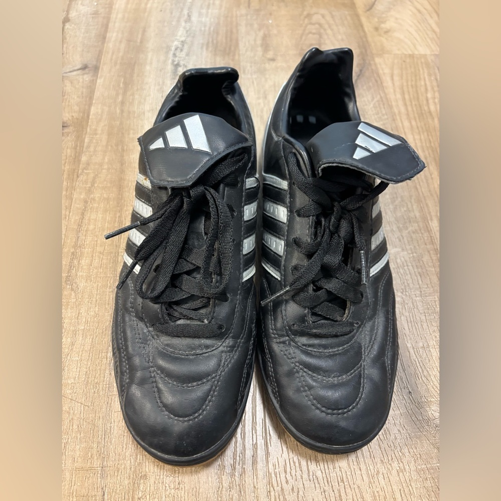 Adidas Women’s Indoor Soccer Shoes